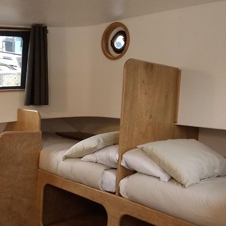 Kyle Blue - Bristol Harbour Luxury Hostel Boat Экстерьер фото