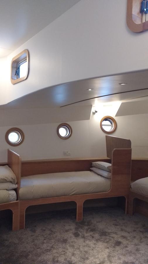 Kyle Blue - Bristol Harbour Luxury Hostel Boat Экстерьер фото