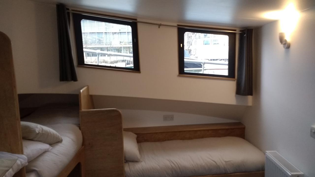 Kyle Blue - Bristol Harbour Luxury Hostel Boat Экстерьер фото